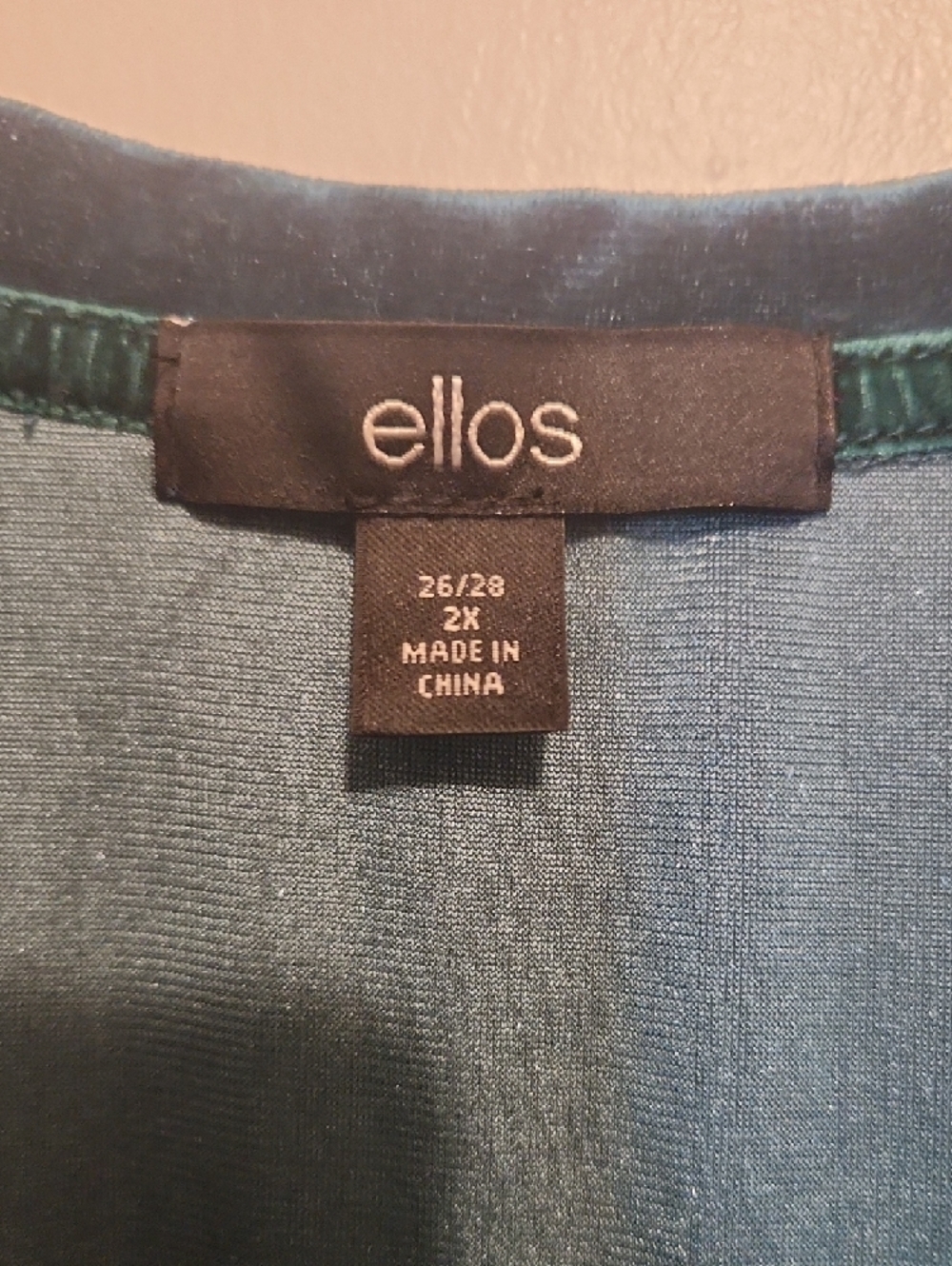 🔥ellos Emerald Crushed Velvet V-Neck Tunic - Picture 3 of 5